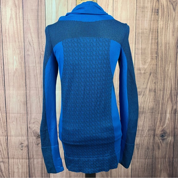 Under Armour Womens Size Small Blue Black HeatGear Cowl Neck Long Sleeve Top EUC - Picture 9 of 11